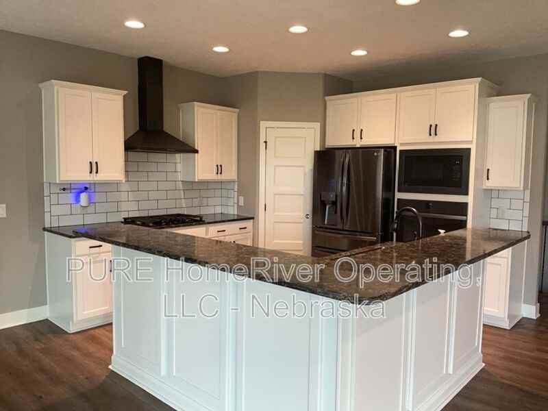 11910 S 112th St - Photo 3 of 40