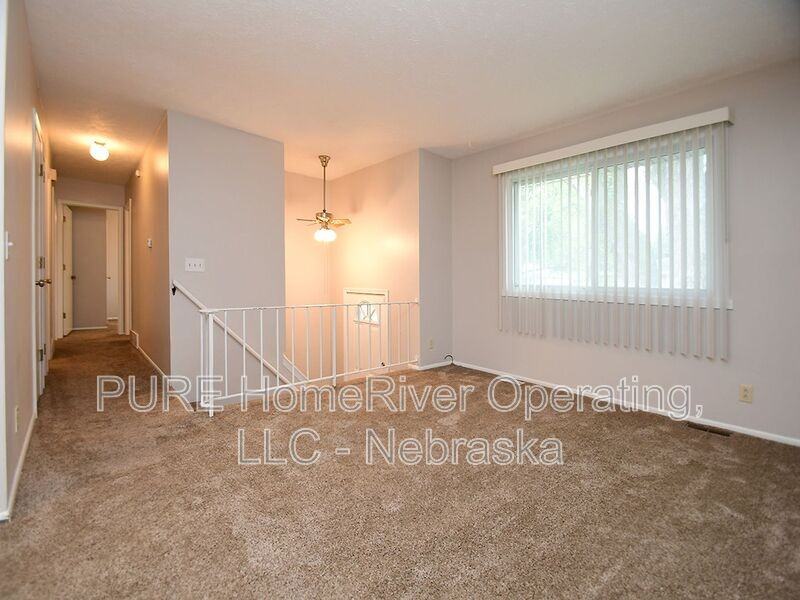 2511 N 143rd Ave - Photo 3 of 23