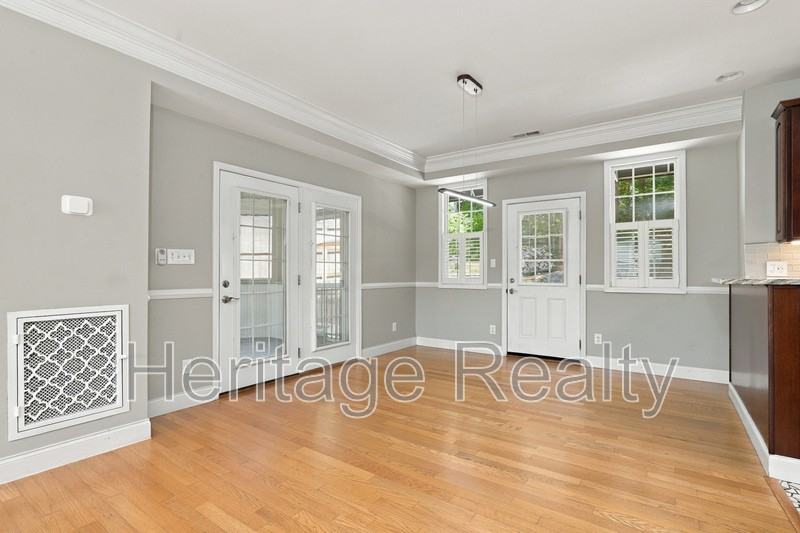 2000 Cascade Falls Ln - Photo 3 of 17