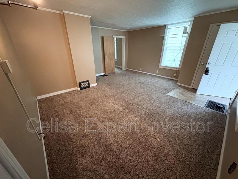 814 Grace Ave #1 - Photo 2 of 5