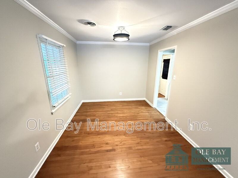 108 Hilltop Dr E - Photo 2 of 13