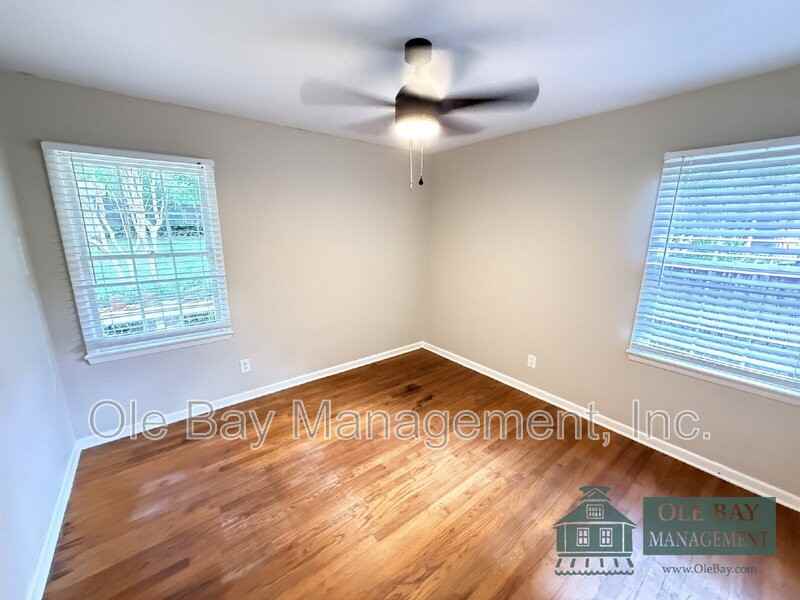 108 Hilltop Dr E - Photo 5 of 13