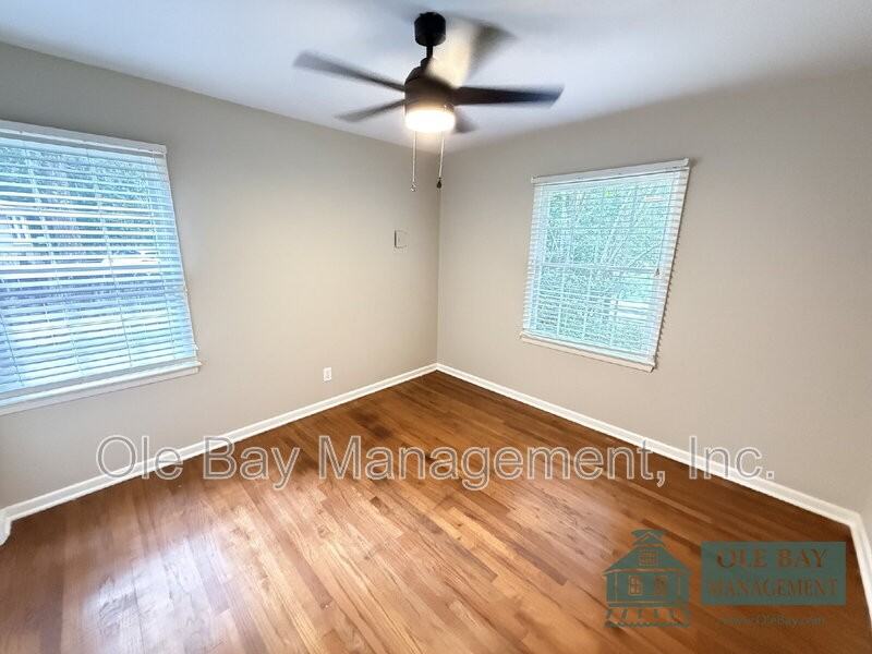 108 Hilltop Dr E - Photo 6 of 13