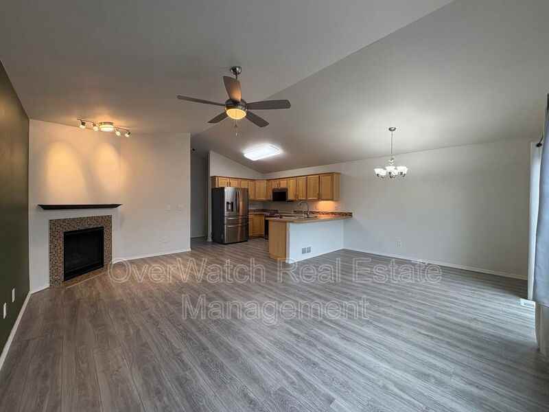 5651 Sapphire Loop #22B - Photo 3 of 32
