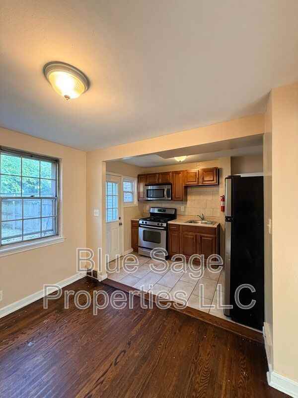 6635 Church Ln - Photo 7 of 21