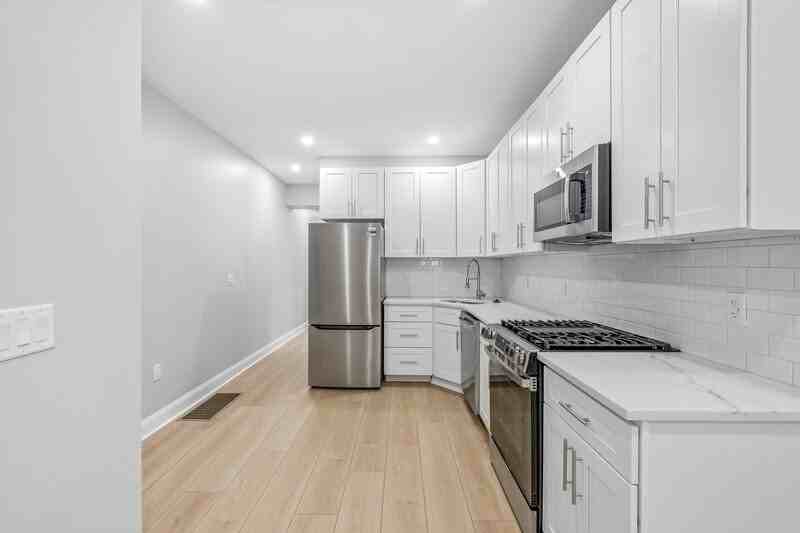617 S 8th St - Photo 4 of 28