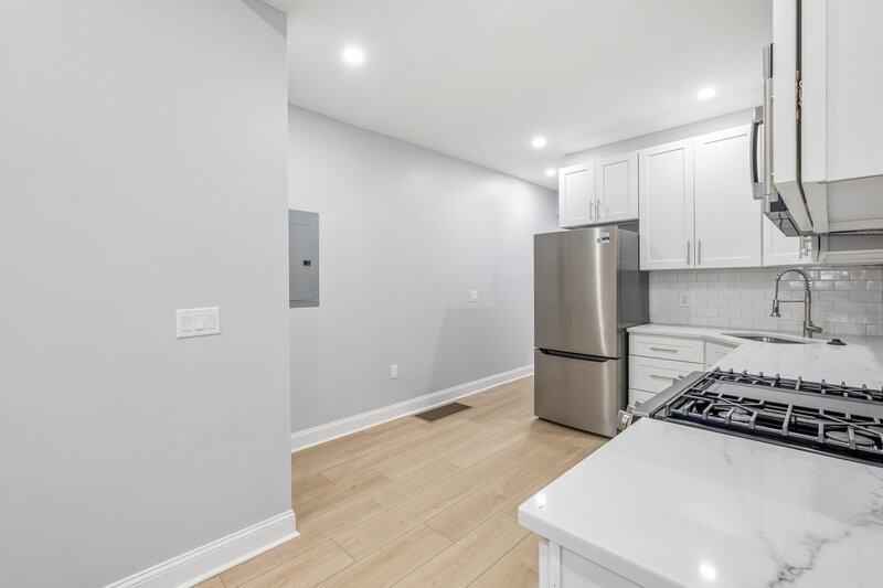 617 S 8th St - Photo 6 of 28