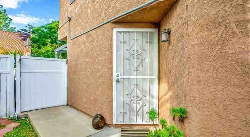 720 Matthisen Cir - Photo 3 of 22