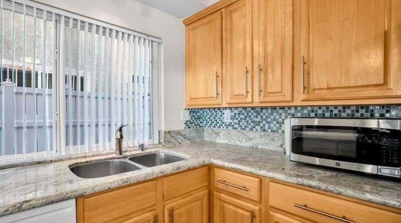 720 Matthisen Cir - Photo 7 of 22