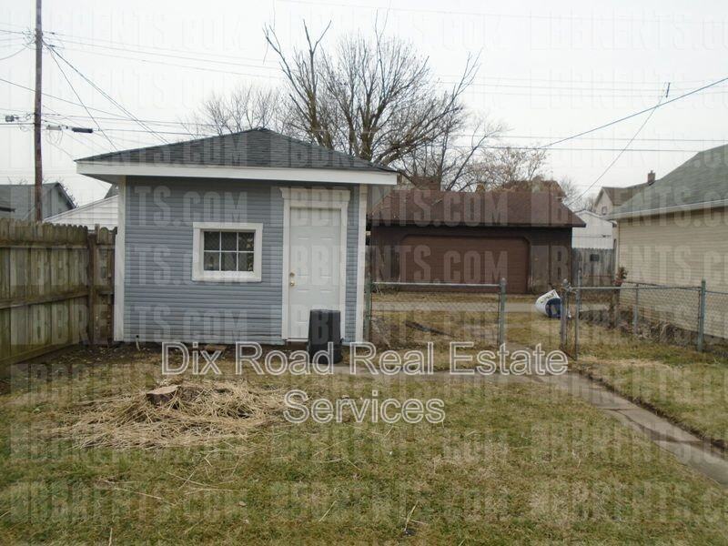 804 Elwood St - Photo 4 of 18