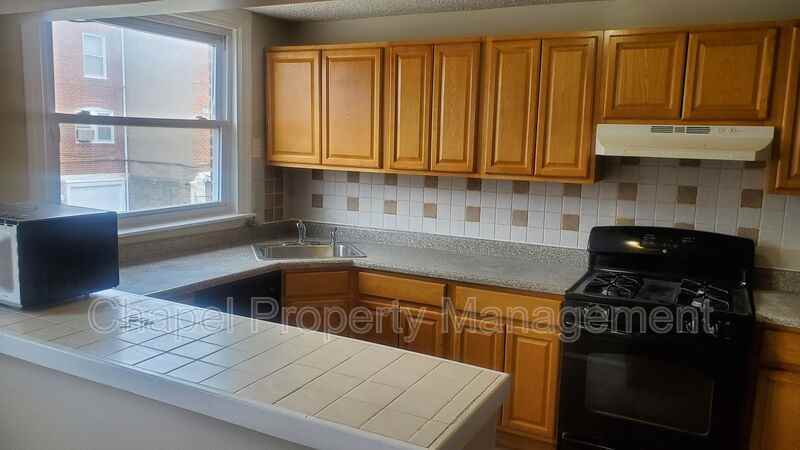 7943 Temple Rd - Photo 4 of 17