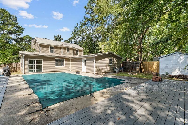 539 Hunterdale Rd - Photo 3 of 37