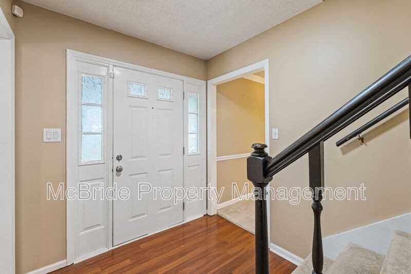 539 Hunterdale Rd - Photo 7 of 37