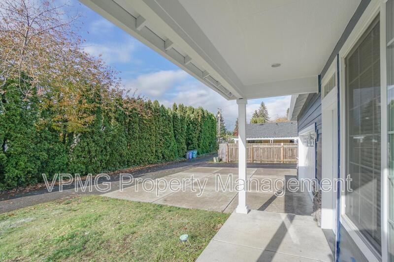 9819 Ne 86th St - Photo 3 of 33