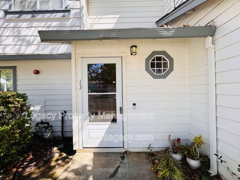 1810 E Tabor Ave #13 - Photo 2 of 26