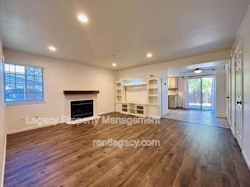 1810 E Tabor Ave #13 - Photo 4 of 26