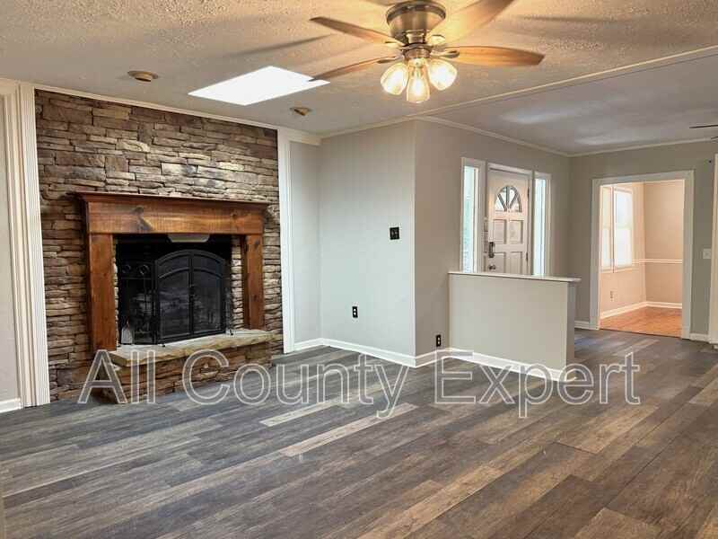 9215 Long Hollow Rd - Photo 5 of 31
