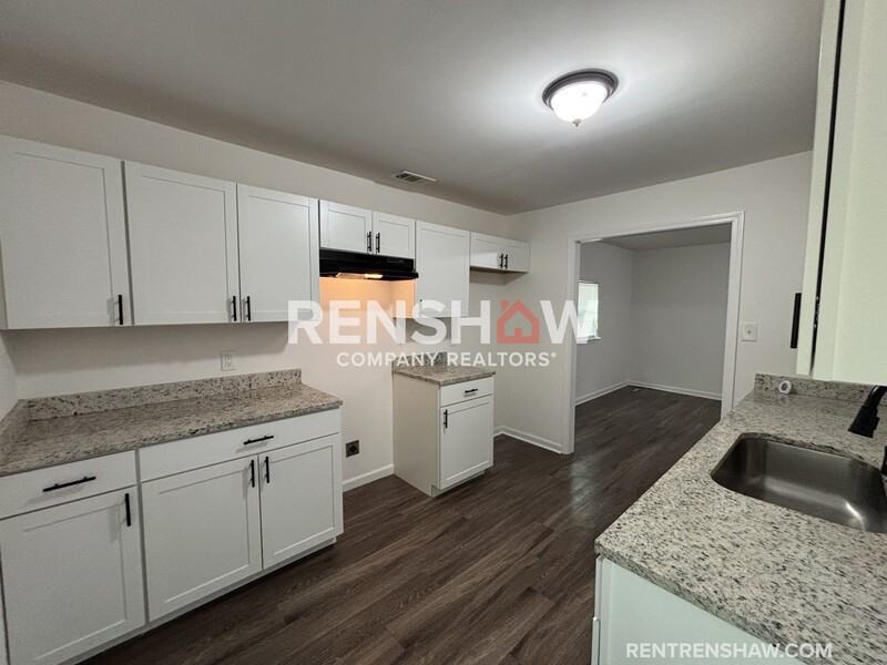 891 Par Ave - Photo 5 of 14