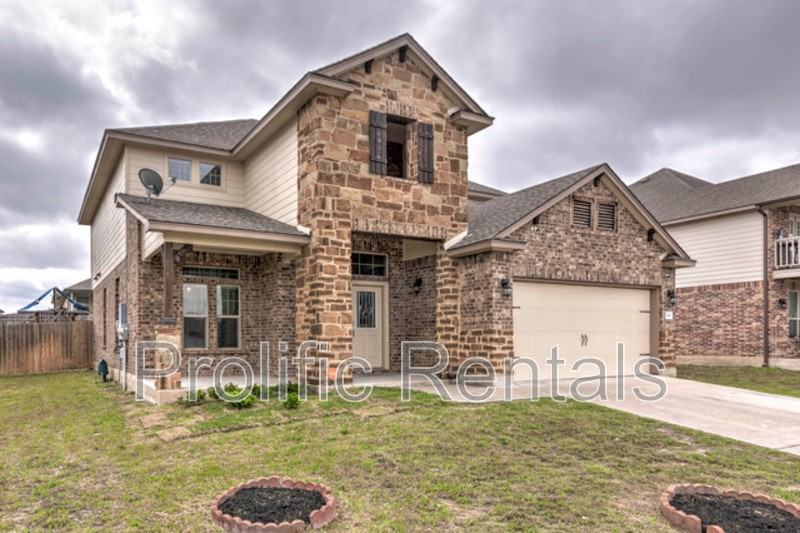 5300 Primavera Ln - Photo 3 of 42