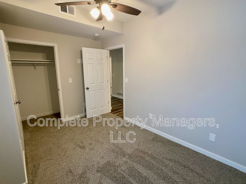 107 Main St E - Photo 6 of 7