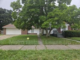 featured image of 16433 Manning St