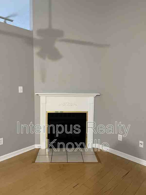 7361 Carowinds Ln - Photo 2 of 20