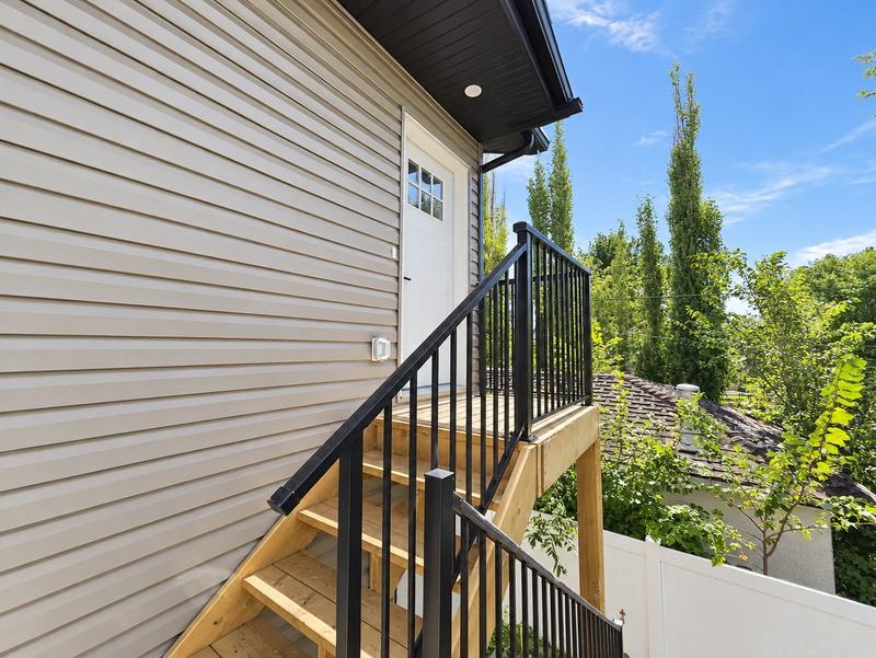 12115 93 St Nw - Photo 2 of 12