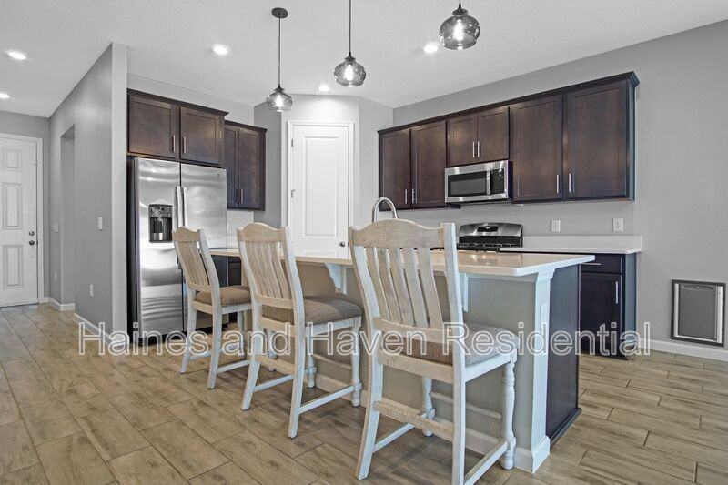 183 Arlington Square Ct - Photo 3 of 27