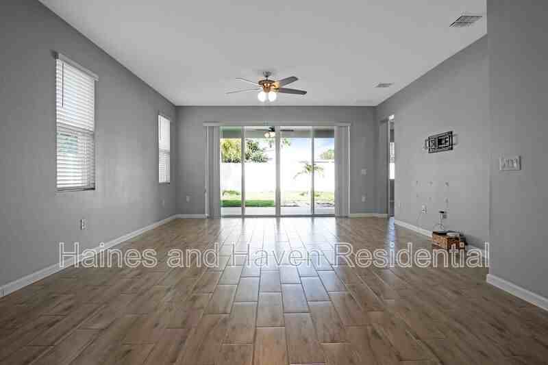 183 Arlington Square Ct - Photo 4 of 27