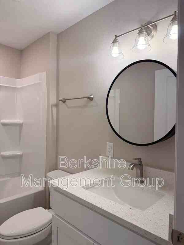 400 Avenue C Se #A - Photo 2 of 22