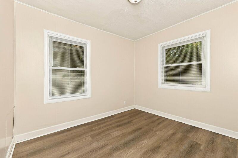941 Westwood Ave - Photo 5 of 9