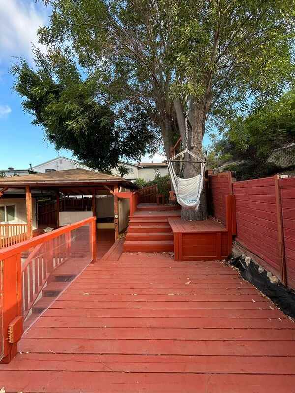 4040 Yale Ave - Photo 2 of 40