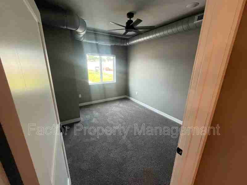 960 N 3rd St #307 - Photo 5 of 12