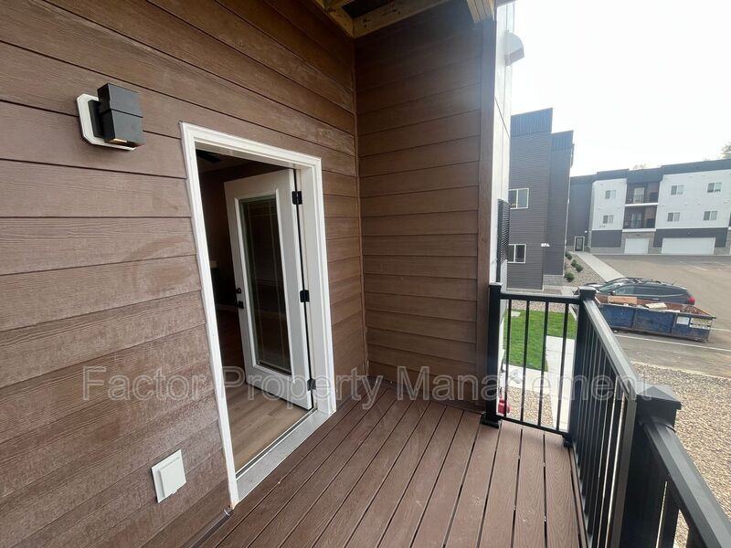 960 N 3rd St #307 - Photo 6 of 12