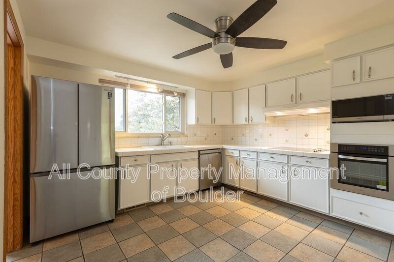 4690 Sioux Dr - Photo 3 of 26