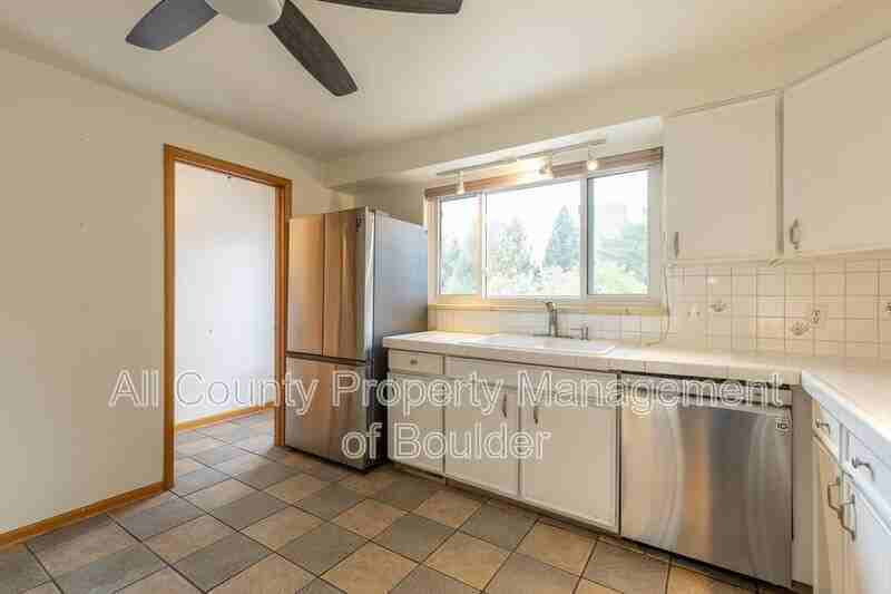 4690 Sioux Dr - Photo 4 of 26