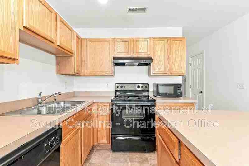 240 Jackson St - Photo 7 of 21