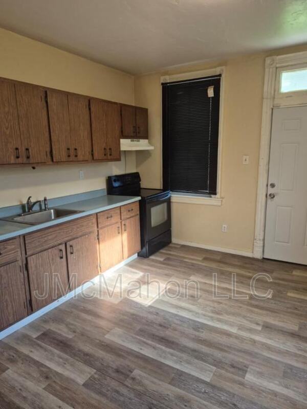 114 Mound Ave - Photo 4 of 14