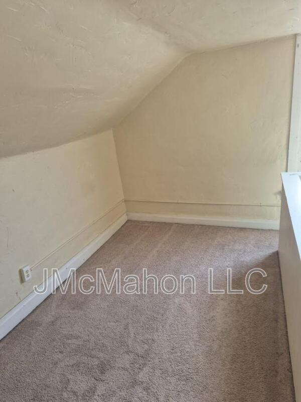 114 Mound Ave - Photo 5 of 14