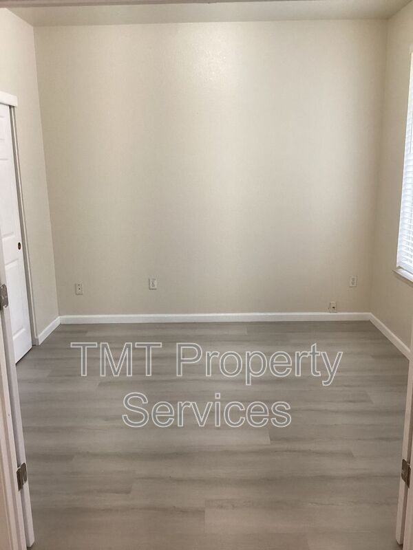 10012 Mosaic Way - Photo 5 of 23