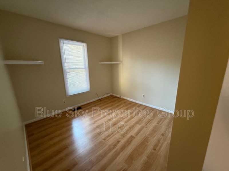 146 Hanks St #3 - Photo 2 of 11