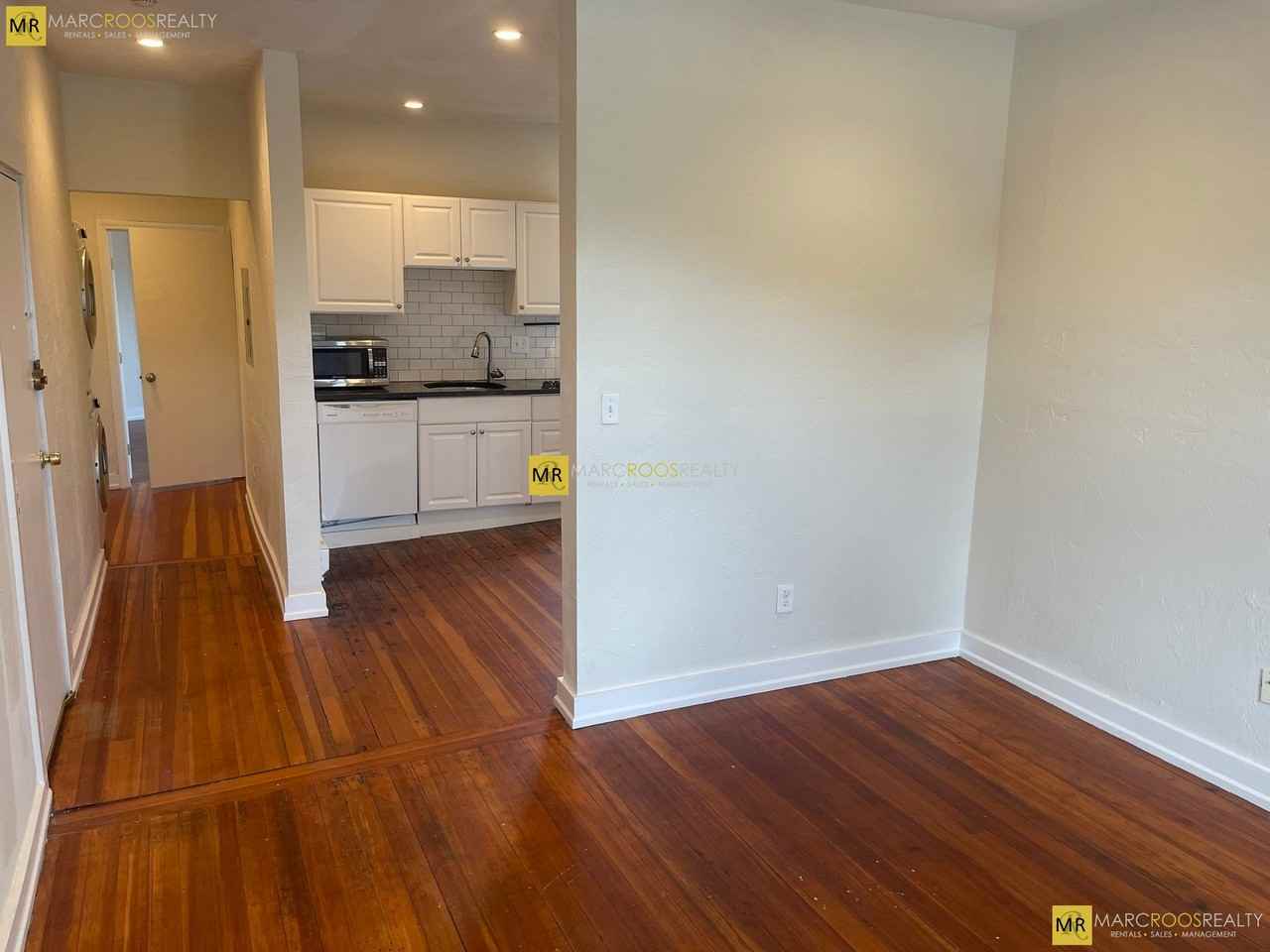 Columbia Rd #5 - Photo 2 of 10