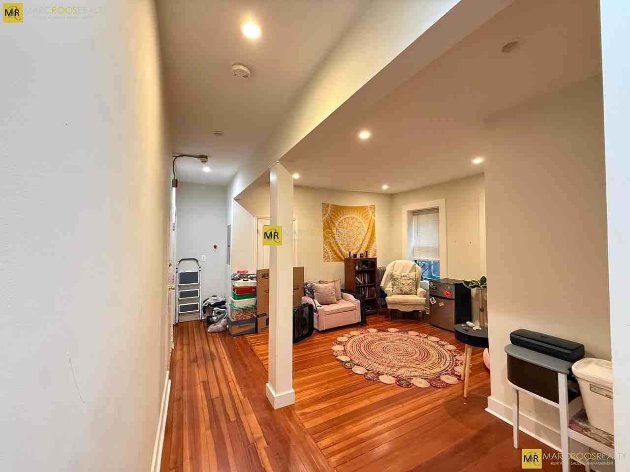 Hamlet St #1 - Photo 6 of 11