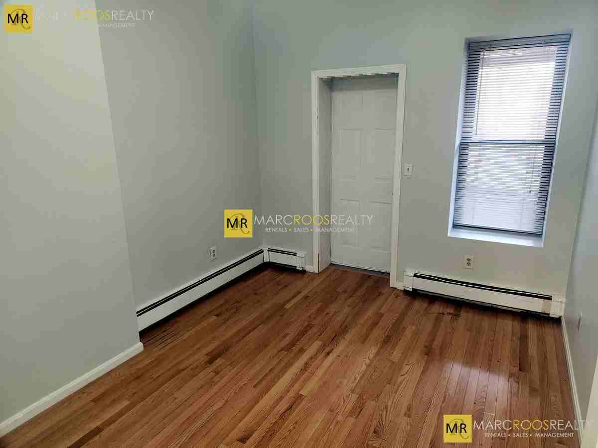 Washington St #3 - Photo 5 of 6