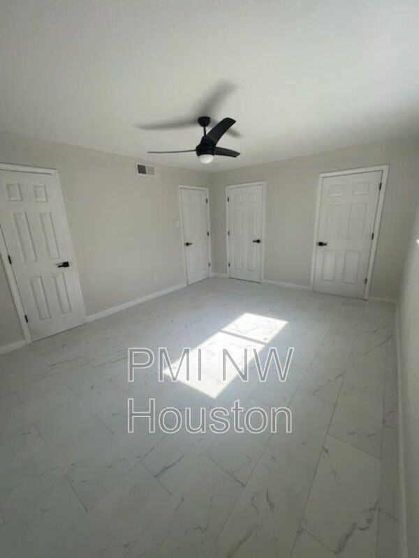 2685 Gessner Rd #601 - Photo 4 of 9