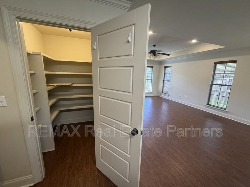 25 Hawthorne Dr - Photo 7 of 18
