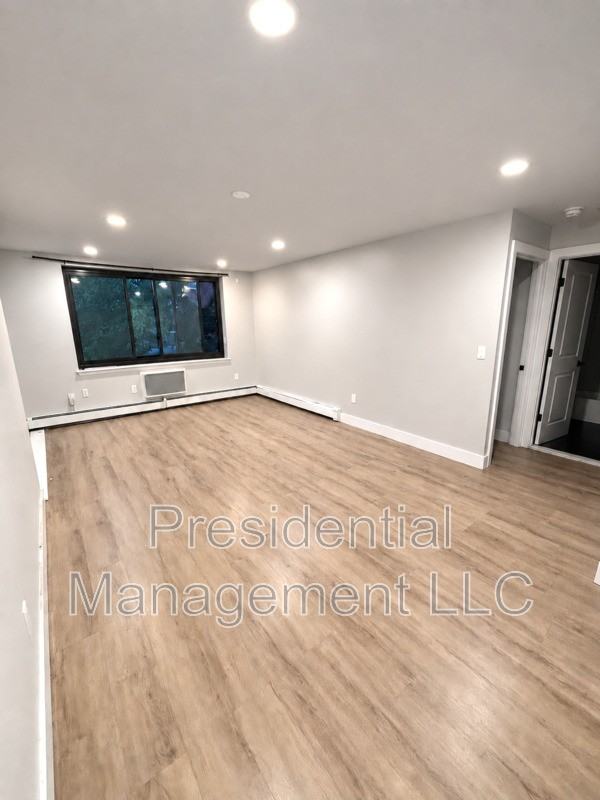 280 Collins St #214 - Photo 2 of 10