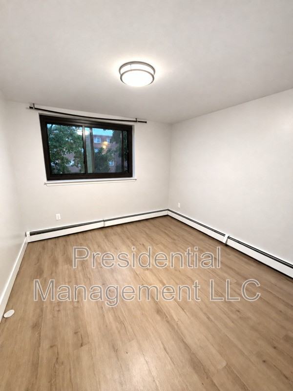280 Collins St #214 - Photo 5 of 10