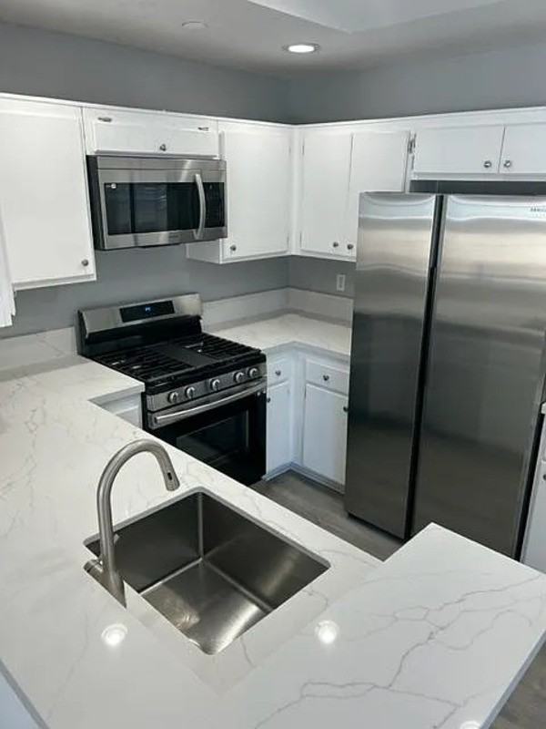 7720 Riverdale Way #N - Photo 5 of 15