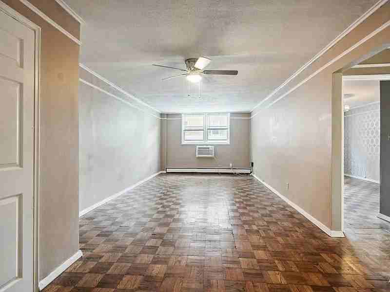 5440 Little Neck Pkwy #1M - Photo 3 of 15